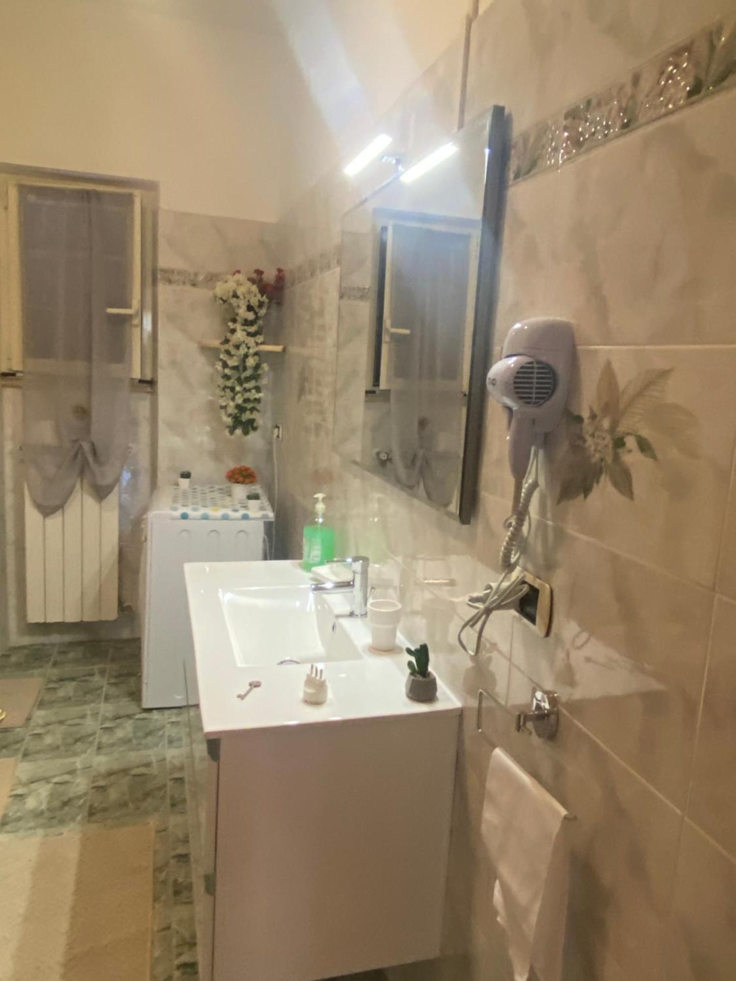 Apartment Casadellemeravigliedigiulia Ostia Antica